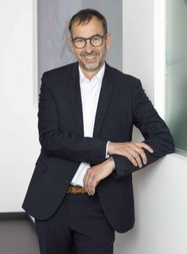 Bernhard Fauser